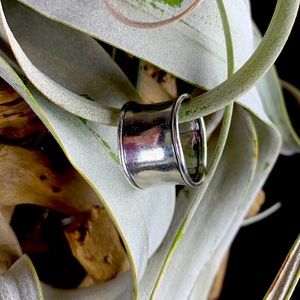 Silpada Retired hammered cuff ring Sz 7